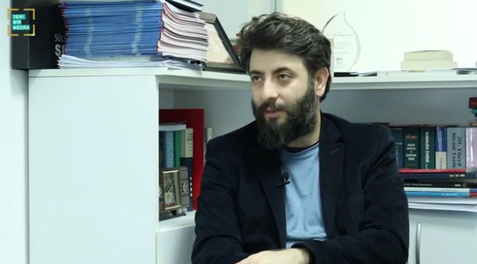 Doç. Dr. Burak Bilgehan Özpek yeni1mecra'ya konuştu.